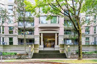 Main Photo: 301 500 W 10TH Avenue in Vancouver: Fairview VW Condo for sale (Vancouver West)  : MLS®# R2713964