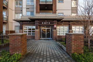 Photo 1: 105 6875 DUNBLANE Avenue in Burnaby: Metrotown Condo for sale (Burnaby South)  : MLS®# R2639700