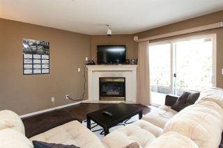 Photo 4: 210 19953 55A Avenue in Langley: Langley City Condo for sale in "Bayside Court" : MLS®# R2245615