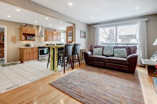 Photo 4: 24 Hawkfield Crescent NW in Calgary: Hawkwood Detached for sale : MLS®# A1178314
