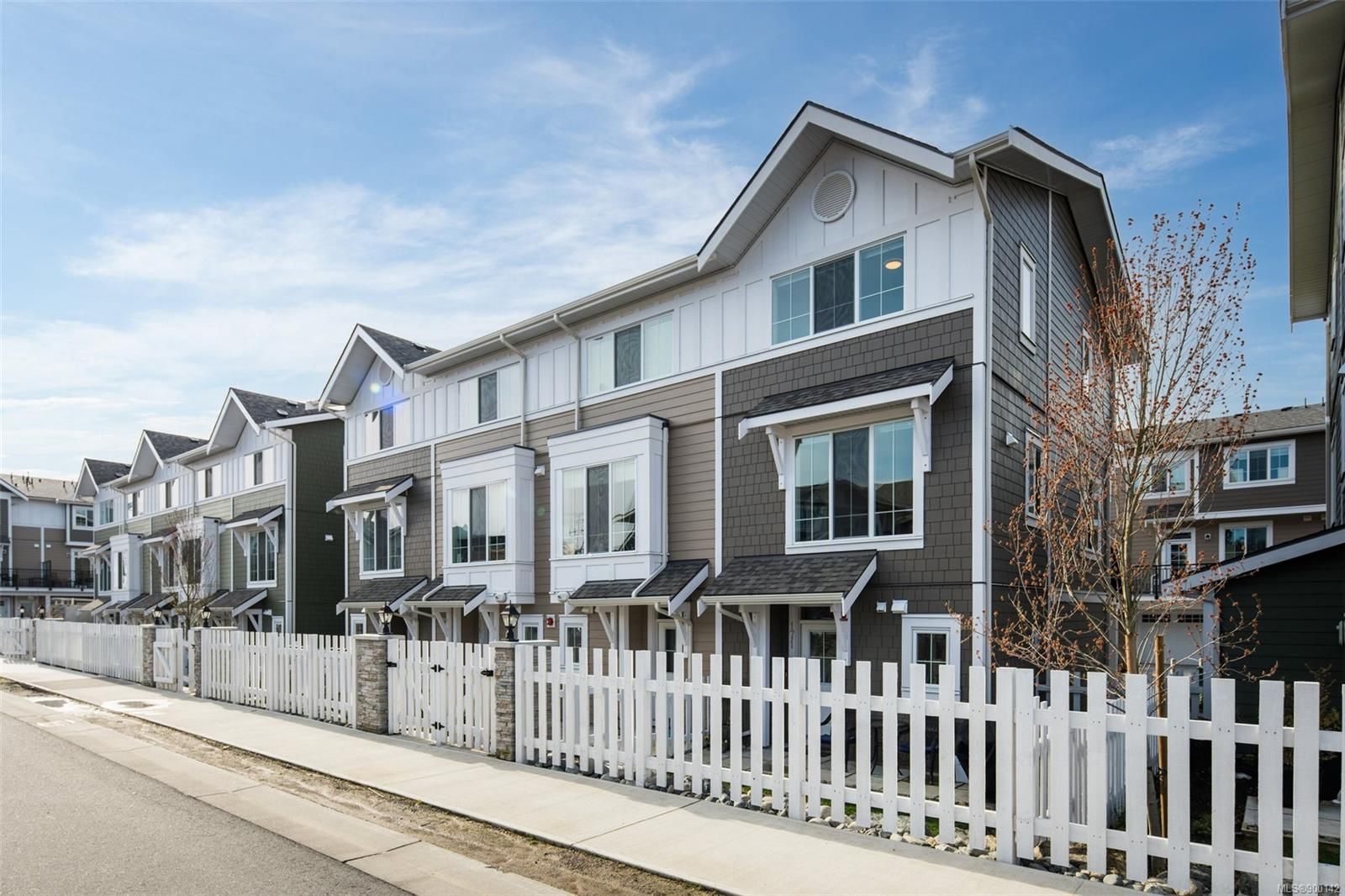 Main Photo: 171 3501 Dunlin St in Colwood: Co Royal Bay Row/Townhouse for sale : MLS®# 900142