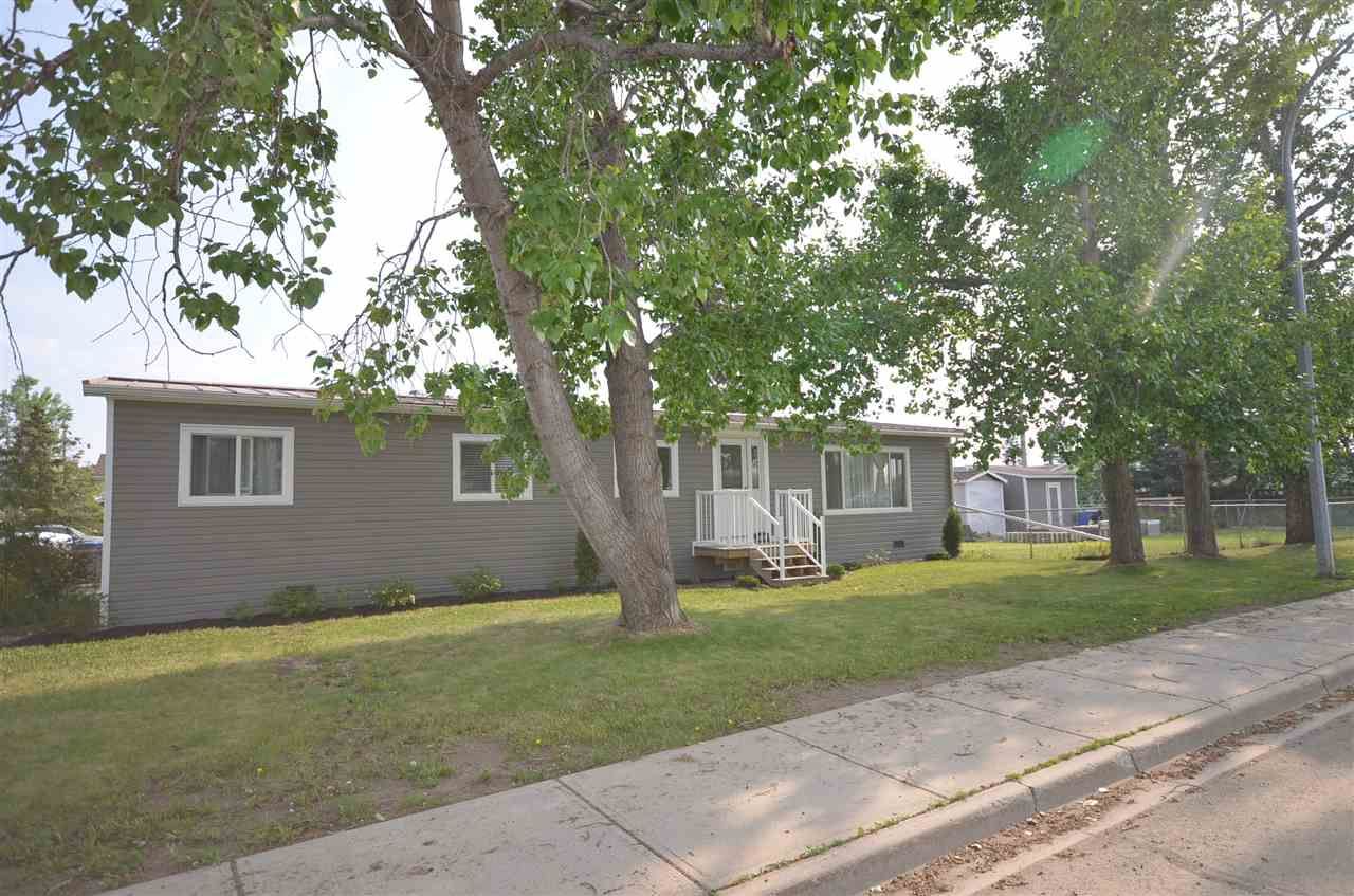 Photo 1: Photos: 7703 89 Avenue in Fort St. John: Fort St. John - City SE Manufactured Home for sale (Fort St. John (Zone 60))  : MLS®# R2376116