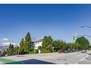 Photo 2: 105 211 W 3RD Street in North Vancouver: Lower Lonsdale Condo for sale in "Villa Aurora" : MLS®# R2710678