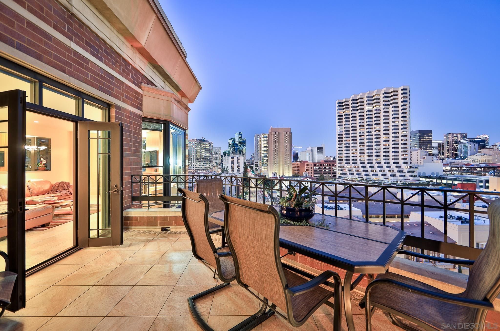 Main Photo: DOWNTOWN Condo for rent : 2 bedrooms : 500 W Harbor #PH 1309 in San Diego