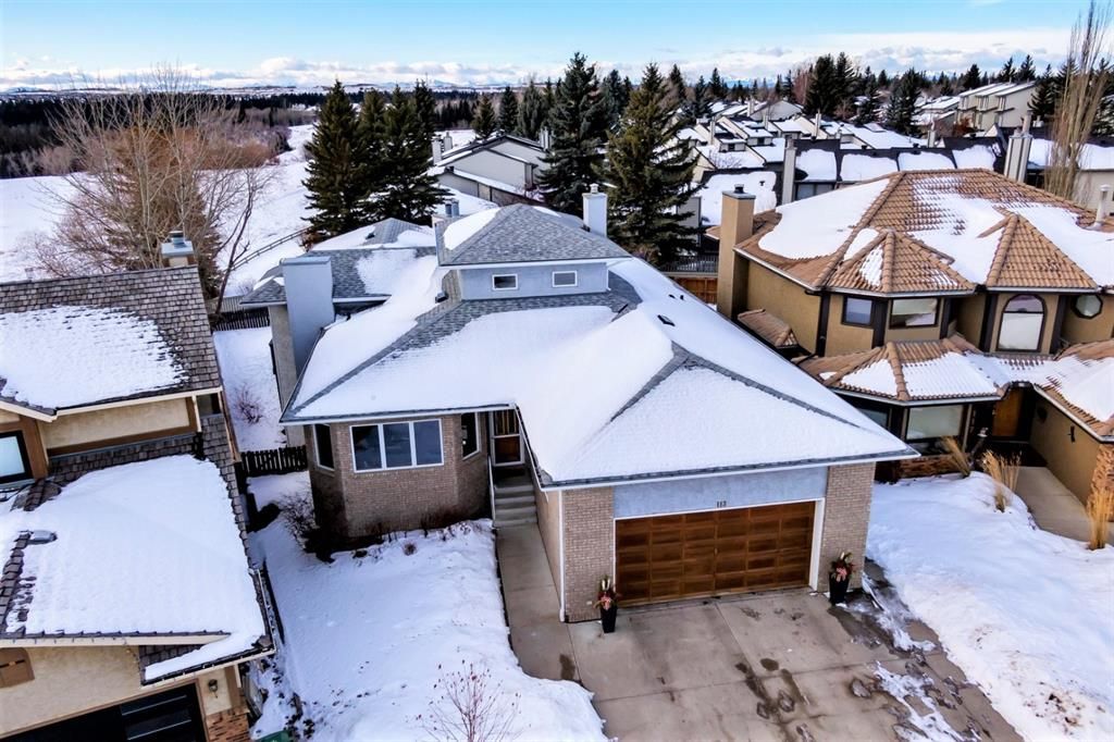 Main Photo: 113 Woodridge Close SW in Calgary: Woodbine Detached for sale : MLS®# A1060325