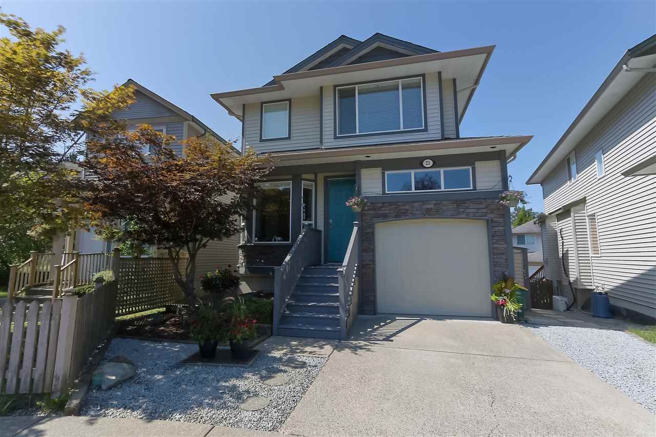 Main Photo: 23 8888 216 Street in Langley: Walnut Grove House for sale : MLS®# R2394933
