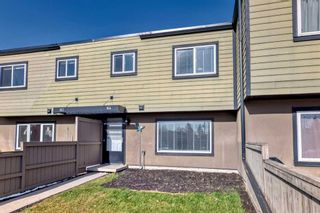 Main Photo: 164 3809 45 Street SW in Calgary: Glenbrook Row/Townhouse for sale : MLS®# A2124765