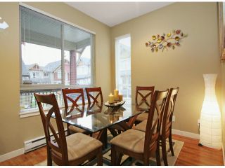 Photo 5: 44 16789 60TH Avenue in Surrey: Cloverdale BC Townhouse for sale in "LAREDO" (Cloverdale)  : MLS®# F1324854