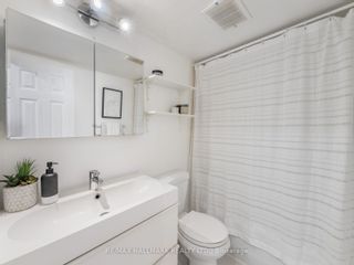 Photo 11: 2210 40 Homewood Avenue in Toronto: Cabbagetown-South St. James Town Condo for sale (Toronto C08)  : MLS®# C8251372