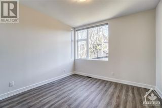 Photo 9: 9 GILCHRIST AVENUE UNIT#2 in Ottawa: House for rent : MLS®# 1373880