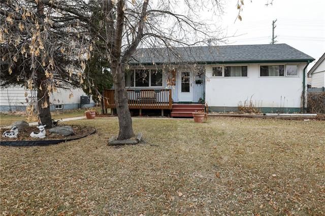 Main Photo: 426 Hillary Crescent in Winnipeg: House for sale : MLS®# 202028299