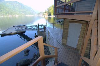 Photo 4: 8 JOHNSON BAY in North Vancouver: Indian Arm House for sale : MLS®# R2444286