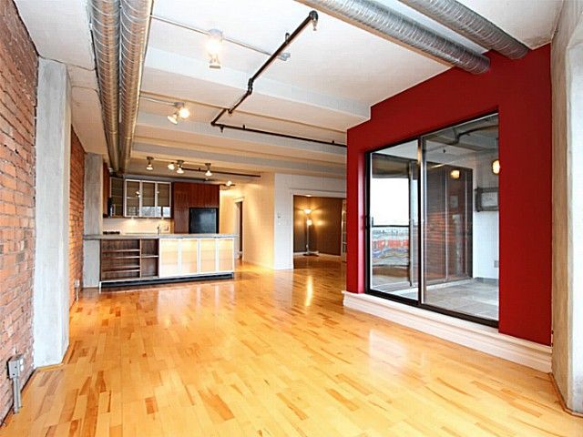 Photo 3: Photos: # 402 27 ALEXANDER ST in : Downtown VE Condo for sale : MLS®# V984689