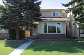 Main Photo: 28 Berkshire Close NW in Calgary: Beddington Heights Detached for sale : MLS®# A2118295