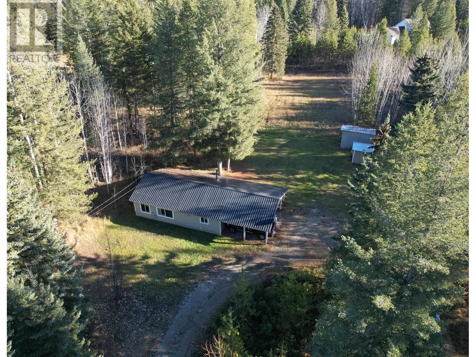 Main Photo: 4843 WHITE ROAD in Quesnel: House for sale : MLS®# R2831967