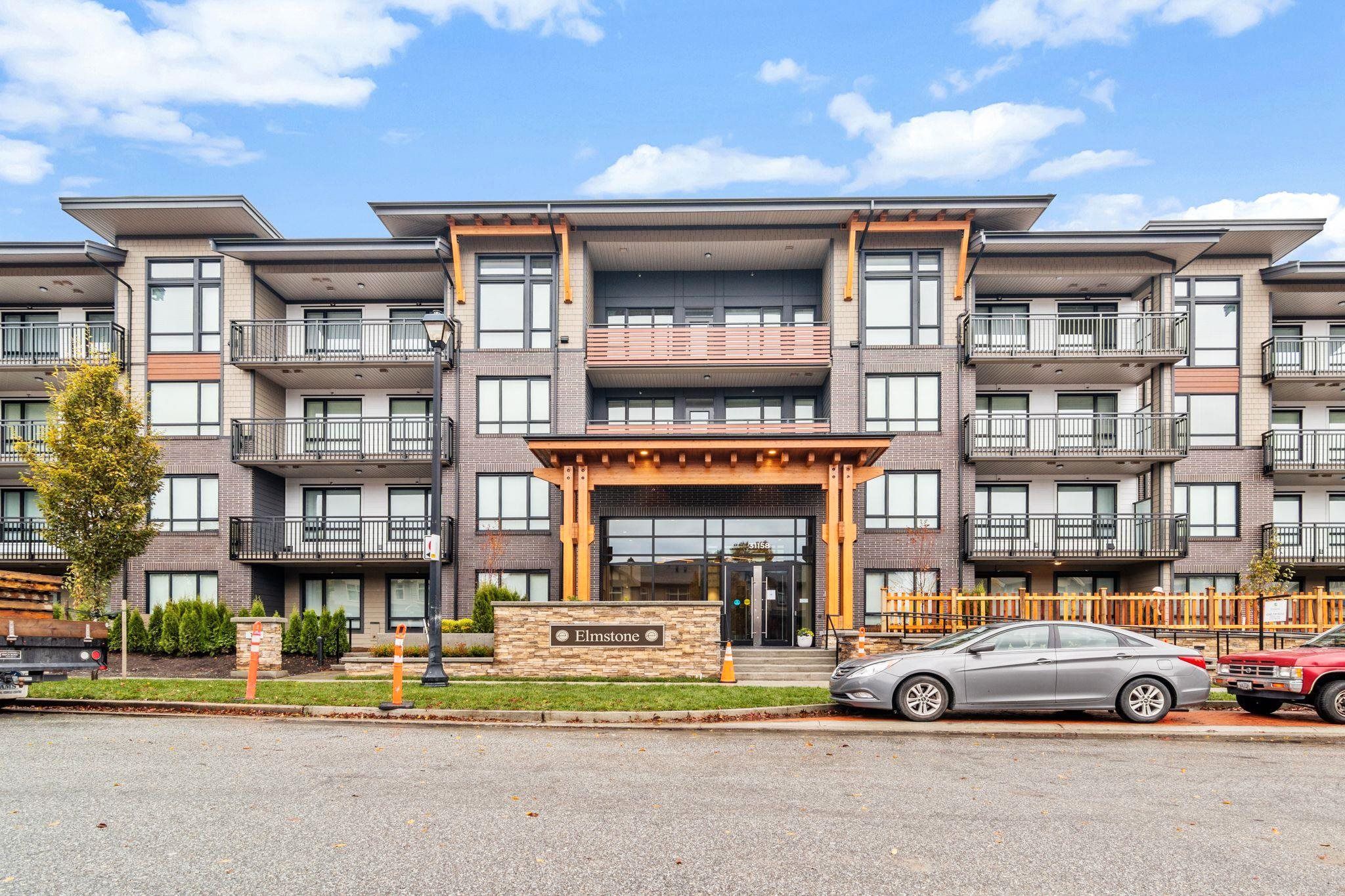 Main Photo: 433 31158 WESTRIDGE Place in Abbotsford: Abbotsford West Condo for sale in "Elmstone" : MLS®# R2643417