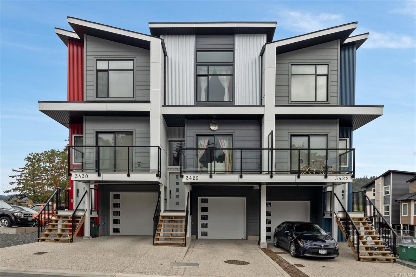 Main Photo: 3426 Vision Way in Langford: La Happy Valley Row/Townhouse for sale : MLS®# 912399