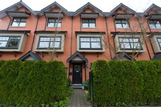 Photo 2: 954 W 15TH Avenue in Vancouver: Fairview VW Townhouse for sale in "The Classix" (Vancouver West)  : MLS®# R2251860