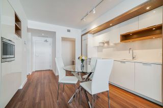 Photo 5: 413 1661 QUEBEC Street in Vancouver: Mount Pleasant VE Condo for sale in "Voda" (Vancouver East)  : MLS®# R2408095
