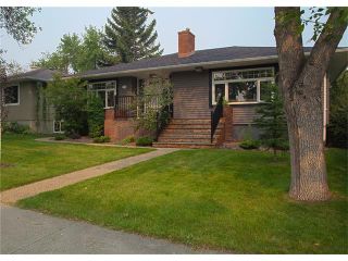 Photo 3: 3211 KILKENNY Road SW in Calgary: Killarney/Glengarry House for sale : MLS®# C4040457