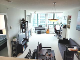Photo 4: 802 6611 SOUTHOAKS Crescent in Burnaby: Highgate Condo for sale (Burnaby South)  : MLS®# R2706346