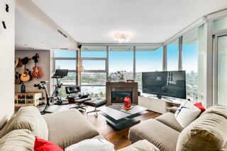 Photo 1: 1502 638 BEACH CRESCENT in Vancouver: Yaletown Condo for sale (Vancouver West)  : MLS®# R2642568