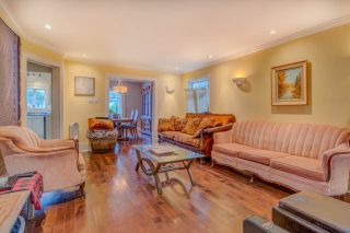 Photo 3: 2248 E 30TH Avenue in Vancouver: Victoria VE House for sale (Vancouver East)  : MLS®# R2593354