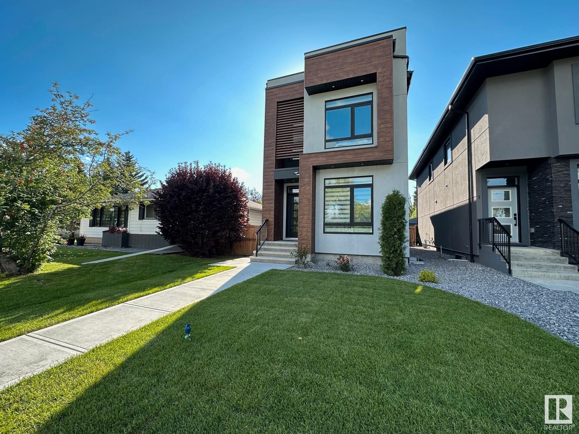 Main Photo: 9724 142 Street in Edmonton: Zone 10 House for sale : MLS®# E4340322