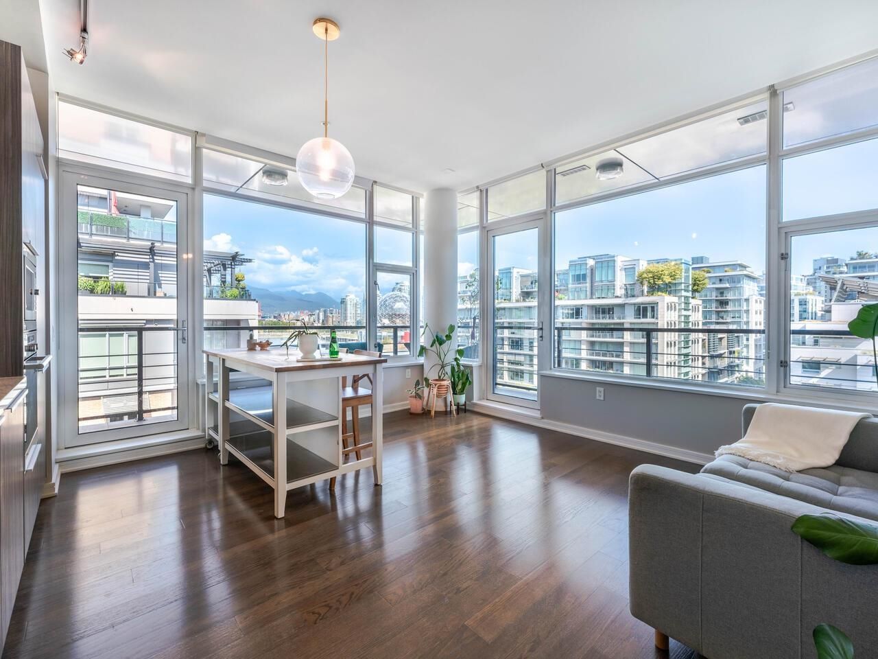 Main Photo: 701 123 W 1ST Avenue in Vancouver: False Creek Condo for sale in "COMPASS" (Vancouver West)  : MLS®# R2813852