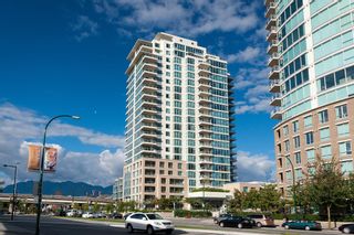 Photo 2: 1404 125 MILROSS Avenue in Vancouver: Downtown VE Condo for sale (Vancouver East)  : MLS®# R2669740