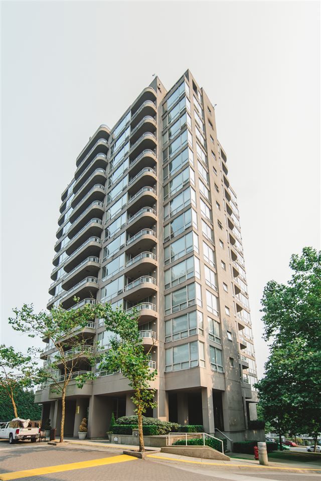 Main Photo: 403 9623 MANCHESTER Drive in Burnaby: Cariboo Condo for sale in "STRATHMORE" (Burnaby North)  : MLS®# R2196058