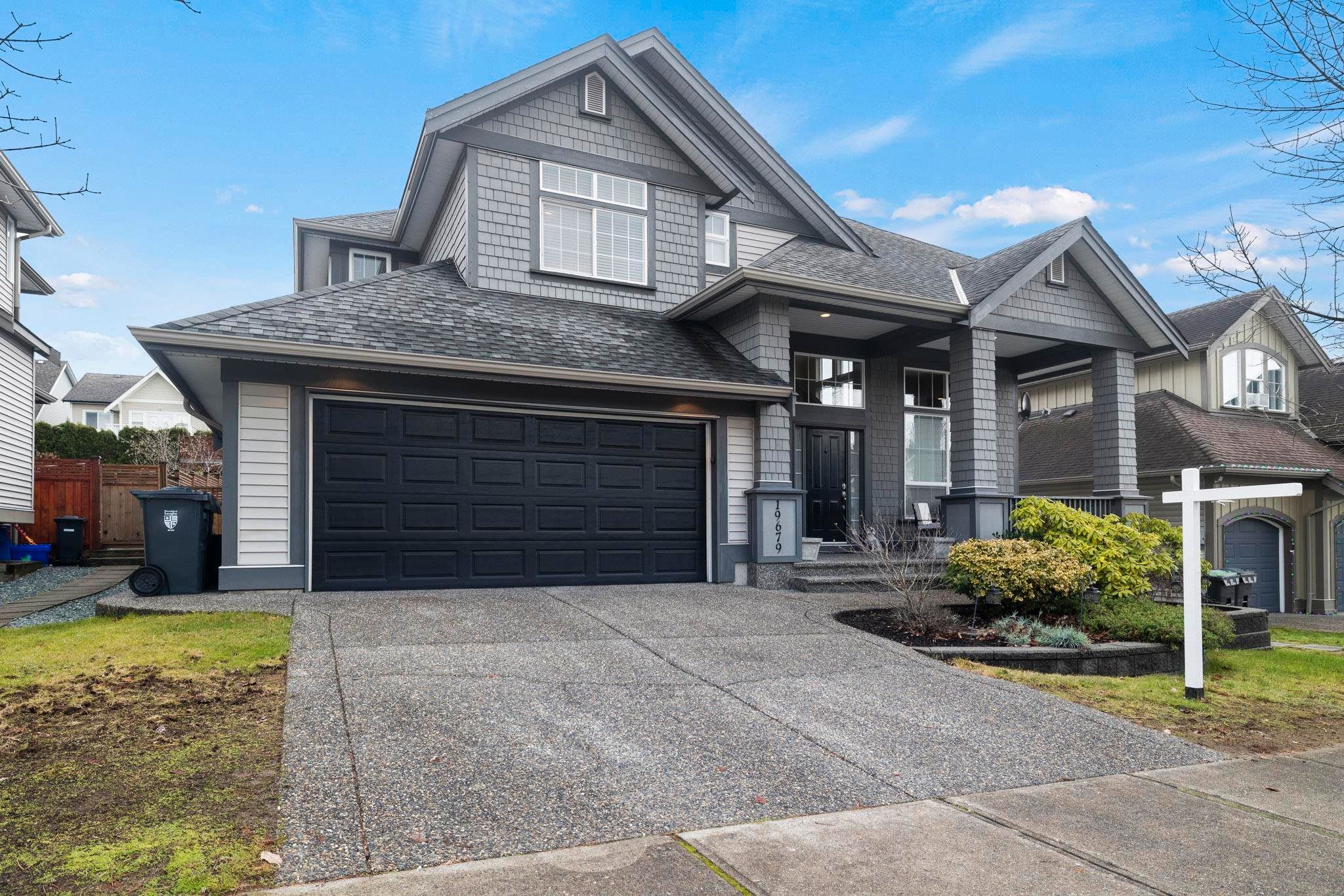 Main Photo: 19679 68A Avenue in Langley: Willoughby Heights House for sale : MLS®# R2834374