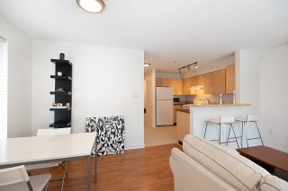 Photo 14: 211 2768 CRANBERRY Drive in Vancouver: Kitsilano Condo for sale in "ZYDECO" (Vancouver West)  : MLS®# R2598396