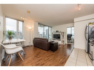 Photo 3: 2402 550 TAYLOR Street in Vancouver: Downtown VW Condo for sale in "THE TAYLOR" (Vancouver West)  : MLS®# R2142981