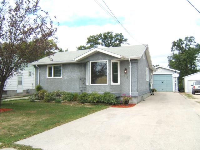 Main Photo: 115 Worthington Avenue in WINNIPEG: St Vital Residential for sale (South East Winnipeg)  : MLS®# 1118747