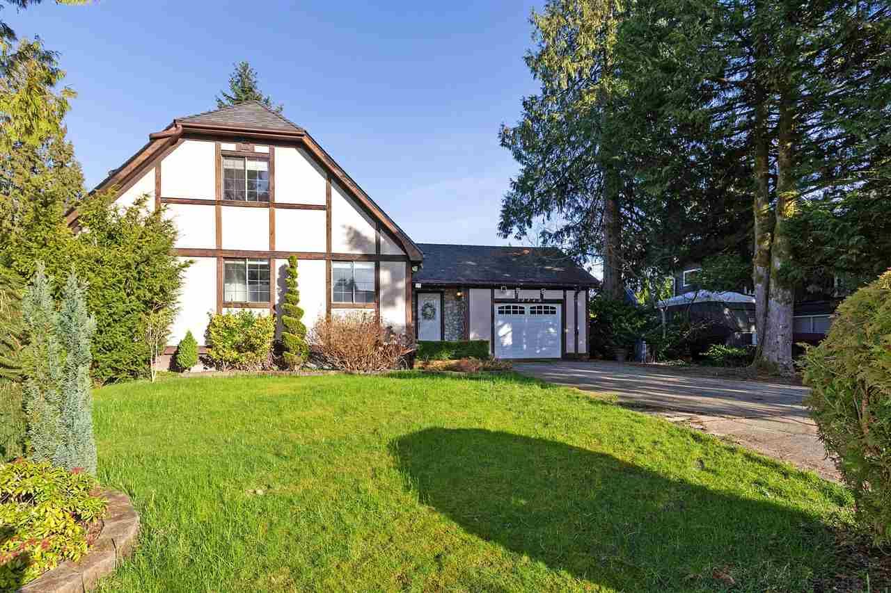 Main Photo: 12240 GEE Street in Maple Ridge: East Central House for sale : MLS®# R2553402