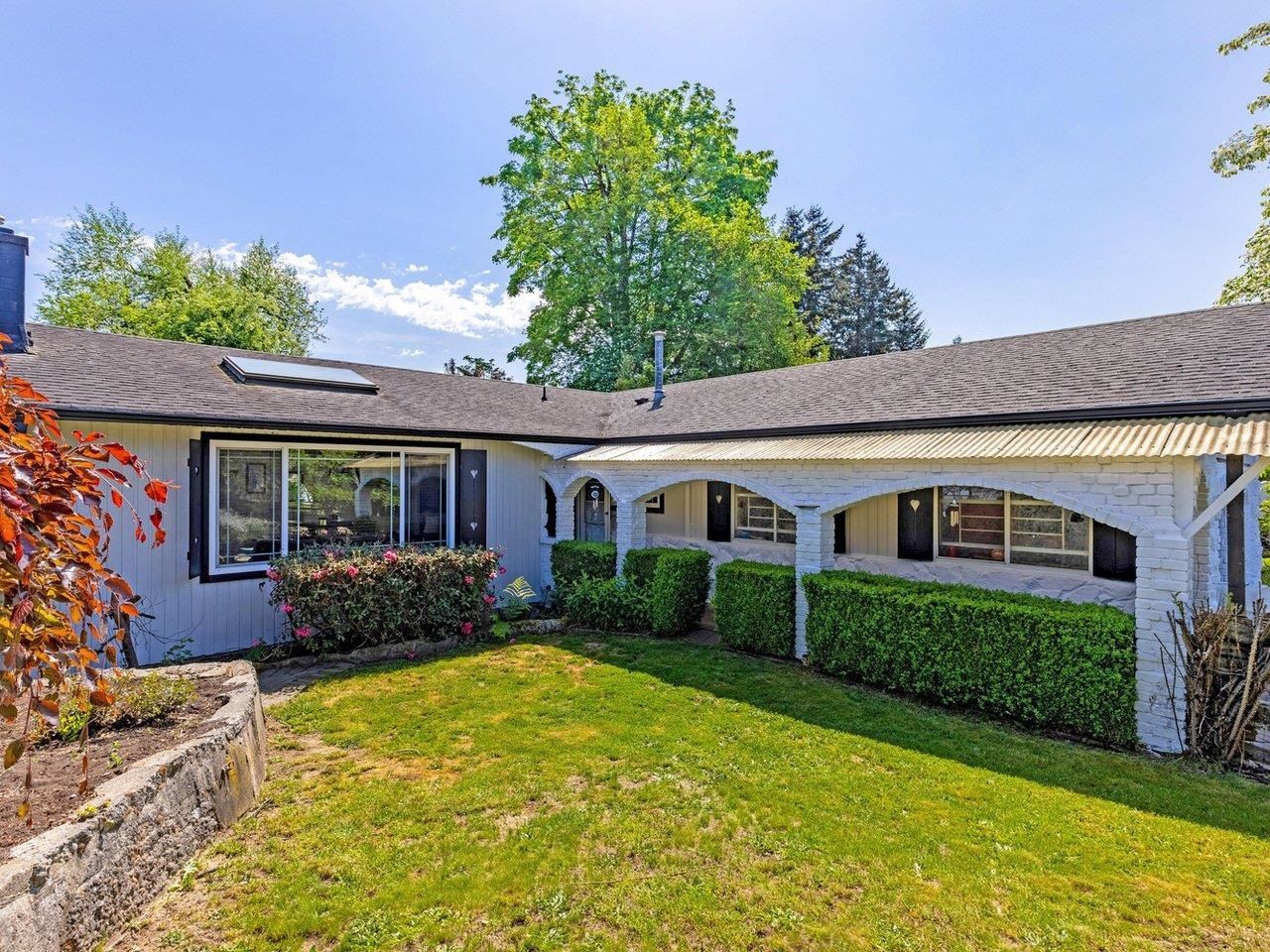 Main Photo: 26908 33 Avenue in Langley: Aldergrove Langley House for sale : MLS®# R2778201