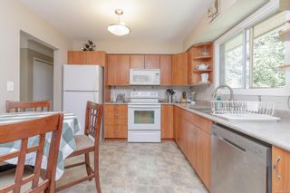 Photo 11: 3058 Glenmanor Pl in Colwood: Co Wishart North House for sale : MLS®# 911225