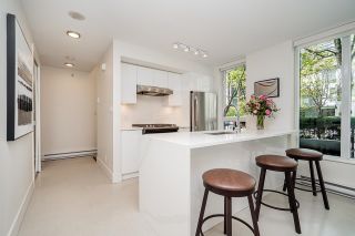 Photo 5: 1018 RICHARDS Street in Vancouver: Yaletown Townhouse for sale in "Gallery" (Vancouver West)  : MLS®# R2873864
