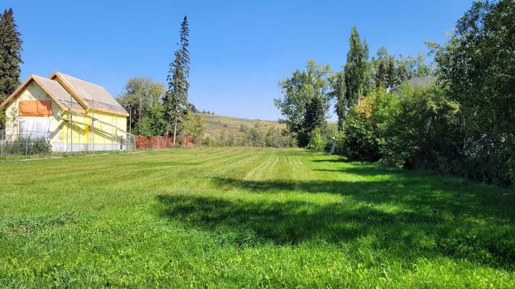 Main Photo: 6936 Bow Crescent NW in Calgary: Bowness Residential Land for sale : MLS®# A2077011