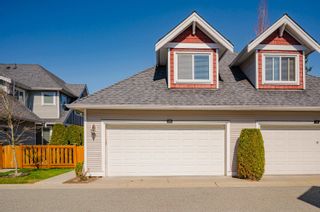 Photo 2: 10 19977 71 Avenue in Langley: Willoughby Heights Townhouse for sale in "SANDHILL VILLAGE" : MLS®# R2764202