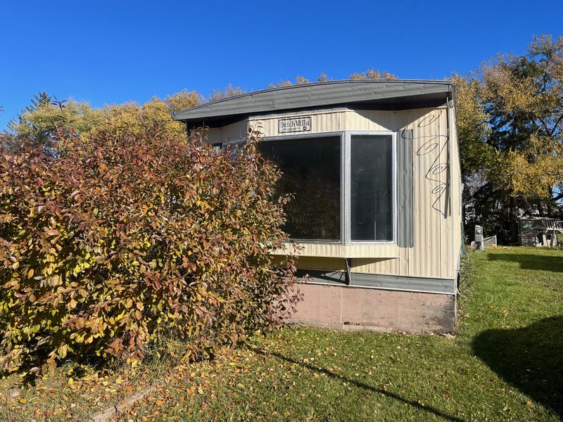 Main Photo: 616 Mobile St in Portage la Prairie: House for sale : MLS®# 202213059