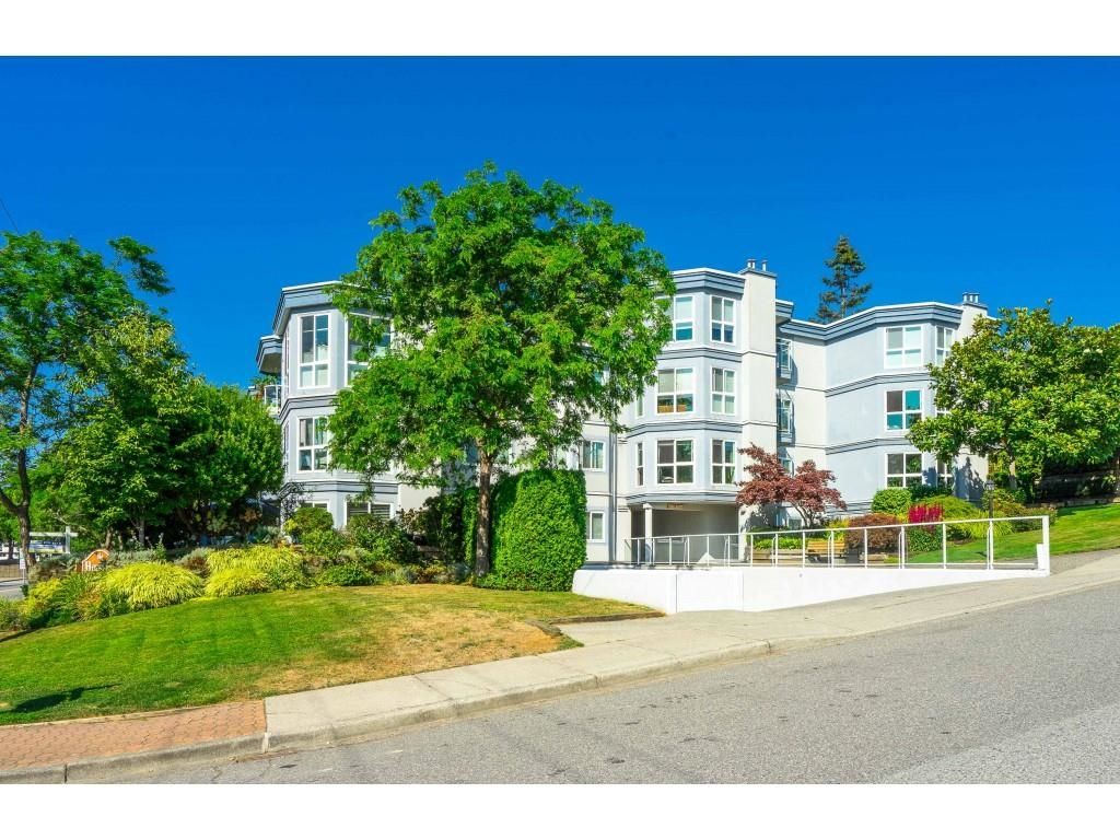 Main Photo: 102 15941 MARINE Drive: White Rock Condo for sale in "The Heritage" (South Surrey White Rock)  : MLS®# R2721468
