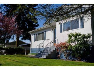 Photo 1: 458 MONTGOMERY Street in Coquitlam: Central Coquitlam House for sale : MLS®# R2238266
