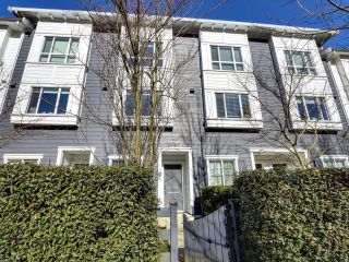 Photo 1: 121 15230 GUILDFORD Drive in Surrey: Guildford Townhouse for sale in "Guildford the Great" (North Surrey)  : MLS®# R2655290
