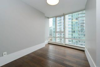Photo 18: 2203 1201 MARINASIDE Crescent in Vancouver: Yaletown Condo for sale in "PENINSULA" (Vancouver West)  : MLS®# R2872096
