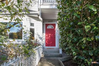 Photo 3: 637 E PENDER Street in Vancouver: Strathcona 1/2 Duplex for sale (Vancouver East)  : MLS®# R2512488