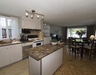 Photo 3: 58 3295 SUNNYSIDE Road: Anmore Manufactured Home for sale in "COUNTRYSIDE VILLAGE" (Port Moody)  : MLS®# V771404