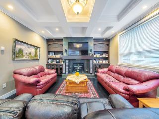 Photo 11: 701 DELESTRE Avenue in Coquitlam: Coquitlam West House for sale : MLS®# R2633124