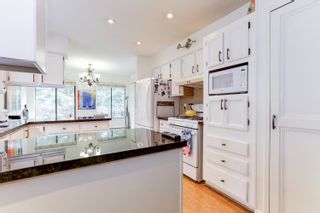 Photo 10: 27 ESCOLA Bay in Port Moody: Barber Street House for sale : MLS®# R2736557